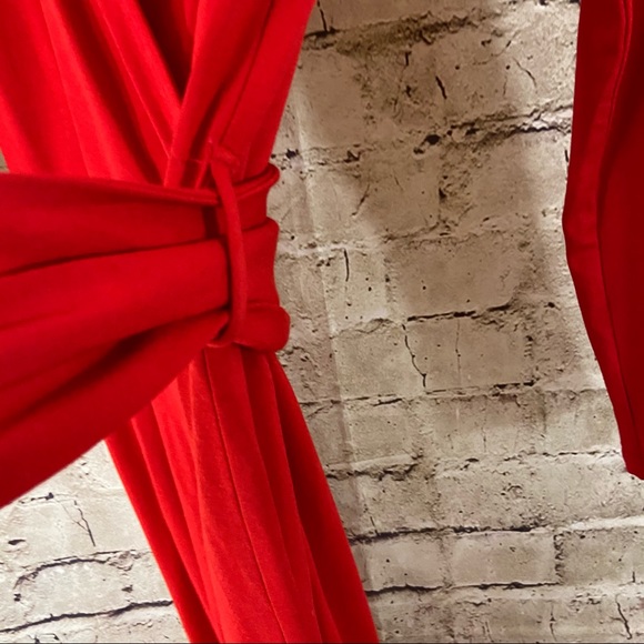 Ann Taylor red V-neck alone dress size 4 - Picture 5 of 9